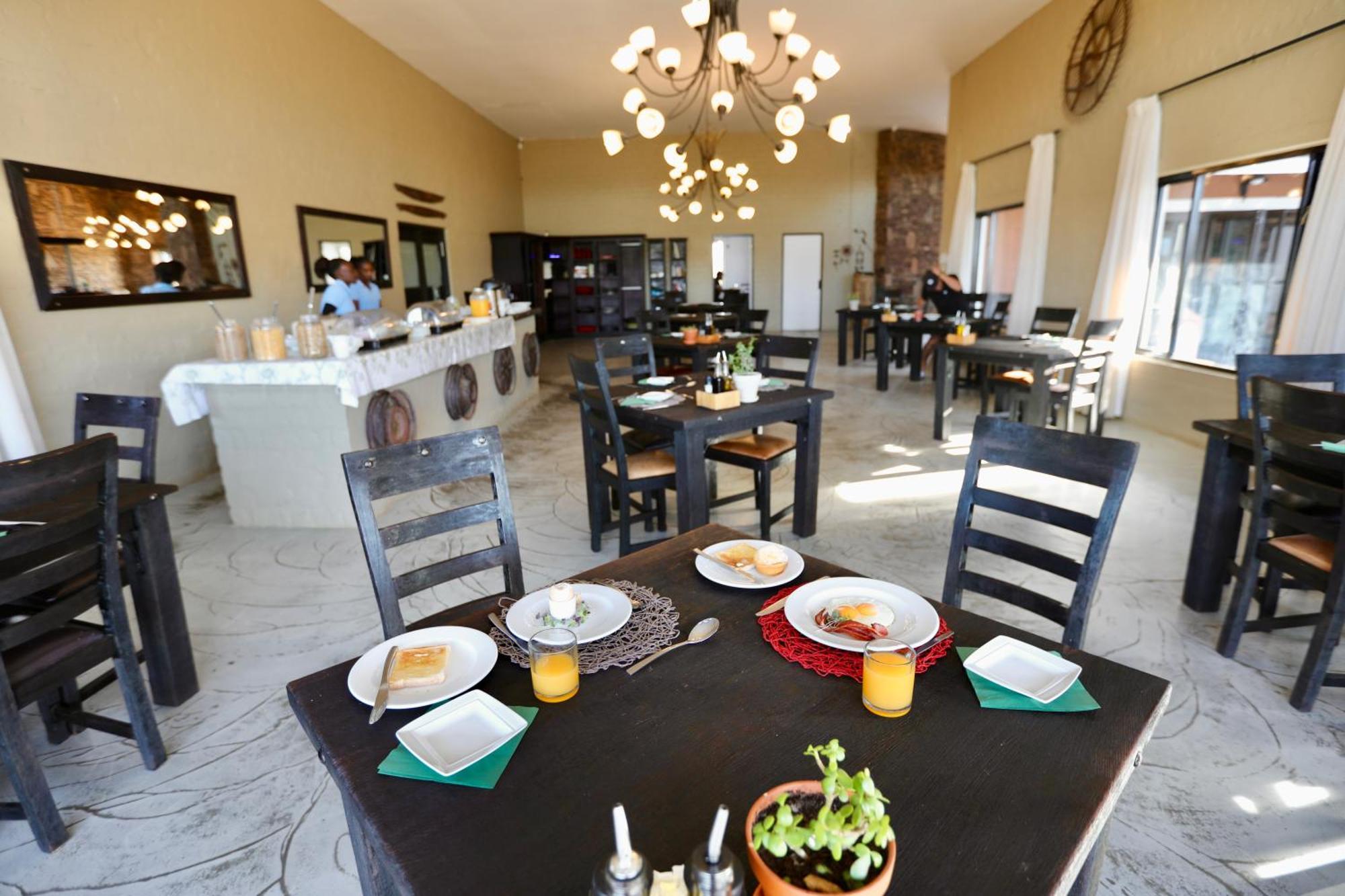 River Crossing Lodge Windhoek Extérieur photo