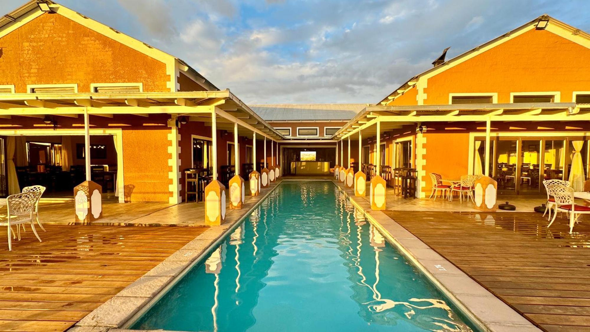River Crossing Lodge Windhoek Extérieur photo