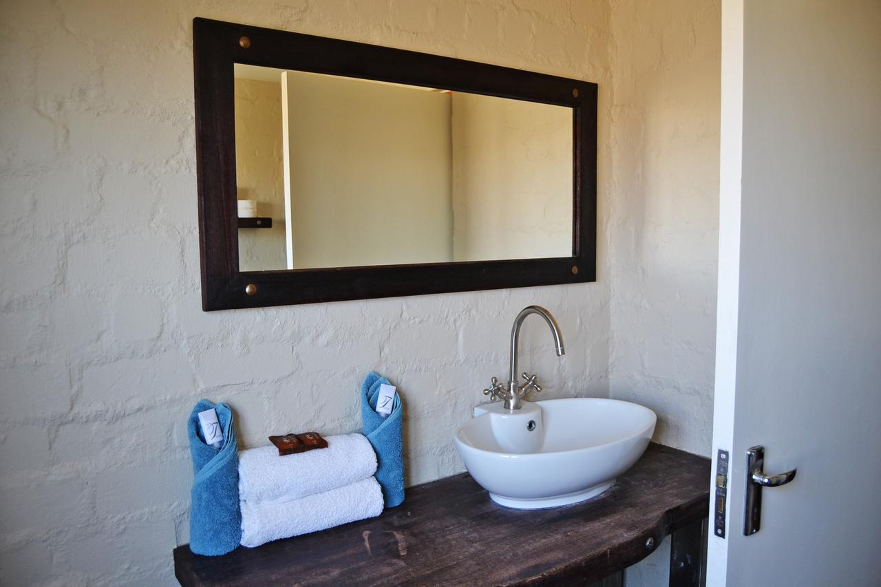 River Crossing Lodge Windhoek Extérieur photo